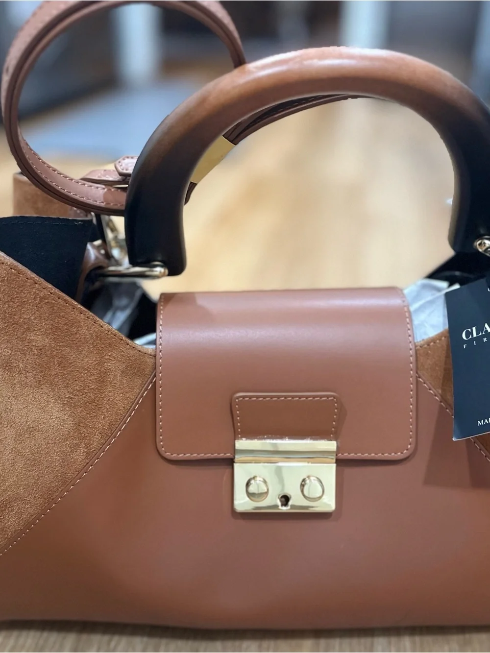 Claudia Firenze tan leather